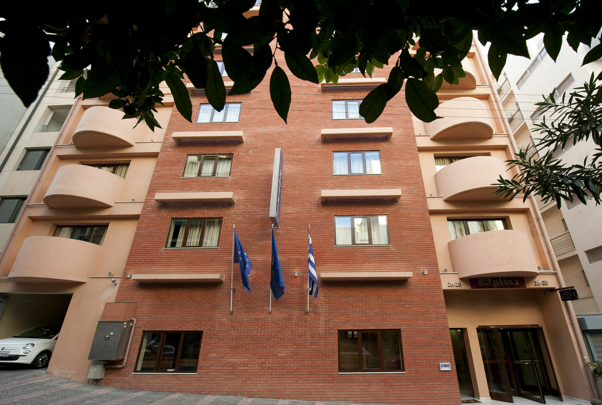 Efplias Hotel Apartments Piraeus Exterior photo